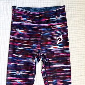 Peloton High Wasted Leggings- Reversible- NWT- size M